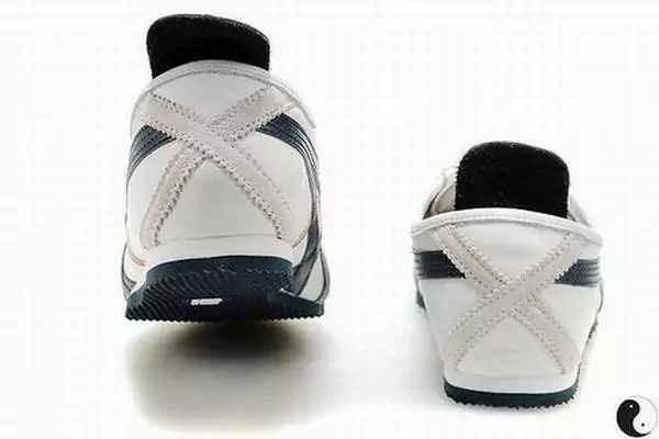 Acheter Classique chaussures volley ba,asics 2110